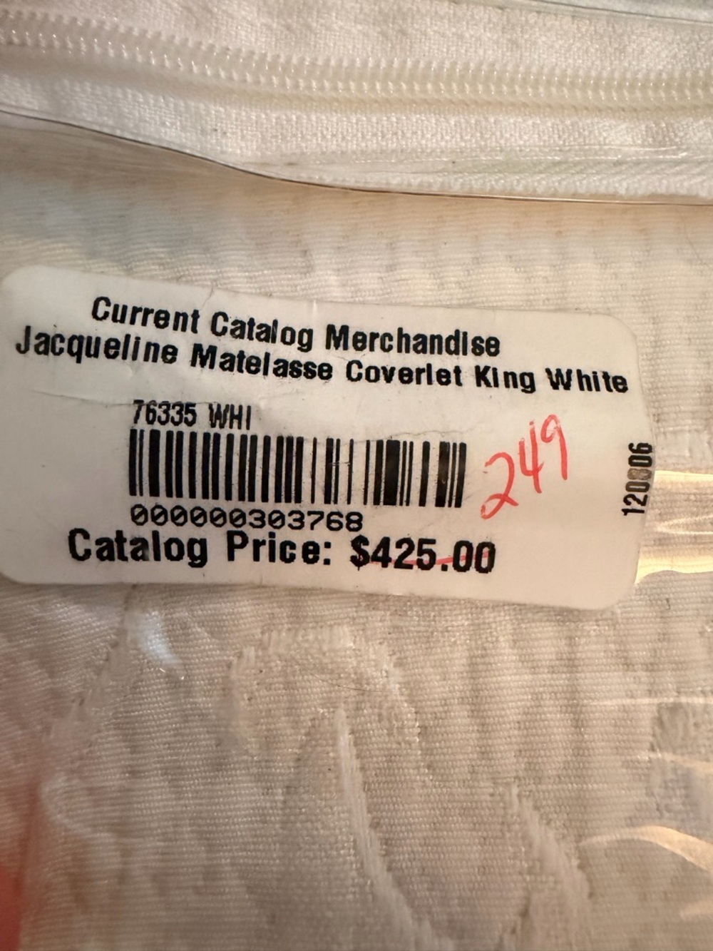 FRONTGATE Matelasse Coverlet King - White BNWT